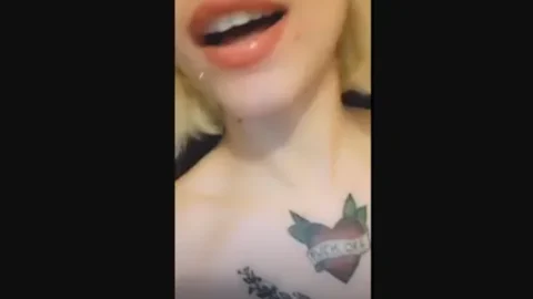 İncecik sarışın dövmeli çıtır Kız O Kadar Seksiki İzlemeyen Çok Pişman Olur
