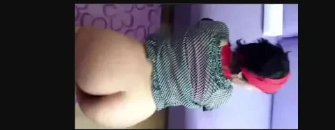 Olgun Azgın Kadın Esra'ya Önce Deepthroat Sakso Çektirip Sonrada Kremleyip Göttten Sikmeyi Deniyor